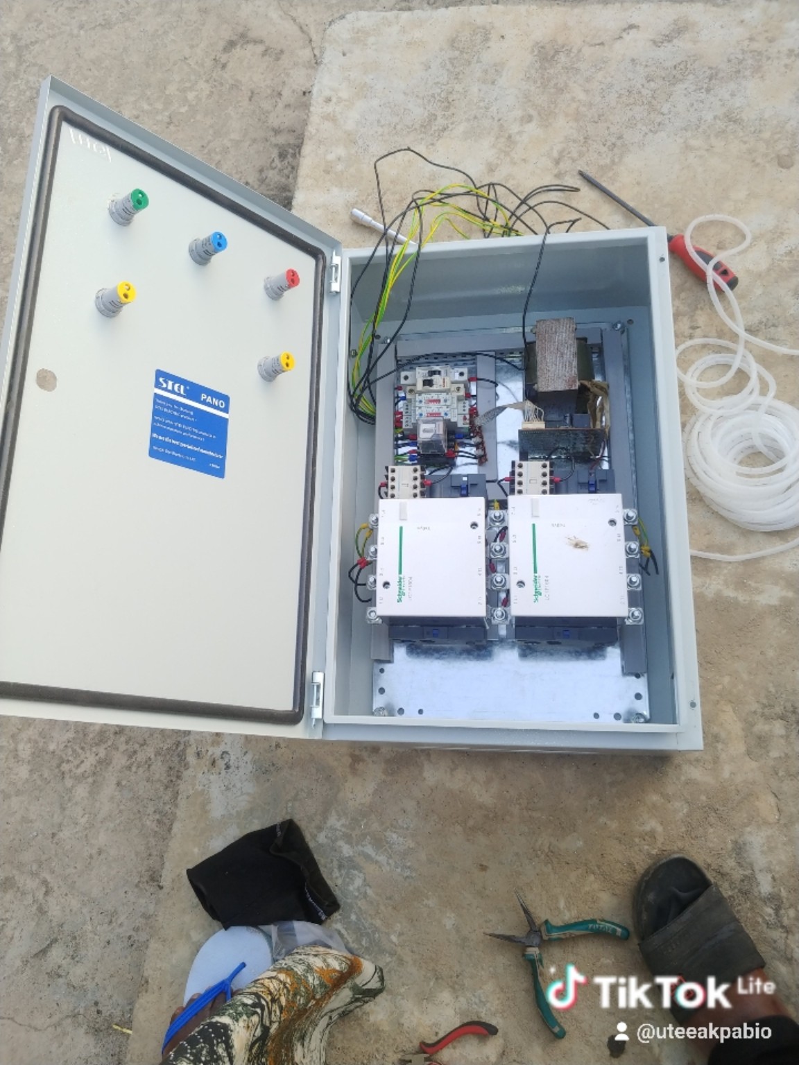 Custom electrical panel with contactors